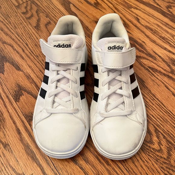 Boys adidas runners - Picture 1 of 4